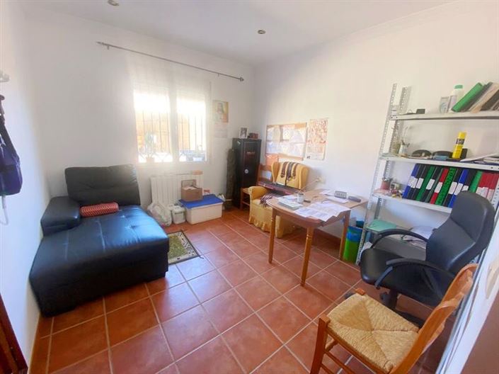 Image No.12-4 Bed Villa for sale