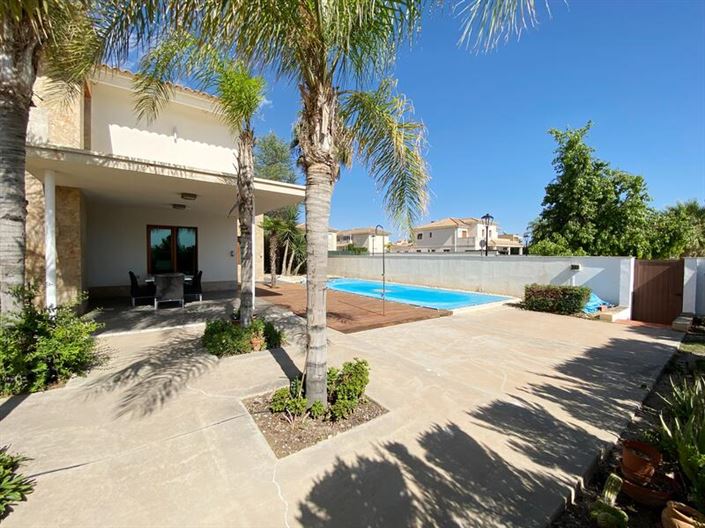 Image No.2-Villa de 5 chambres à vendre à Huercal-Overa