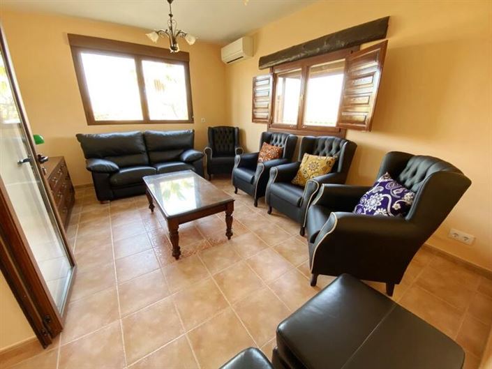 Image No.20-3 Bed Villa for sale