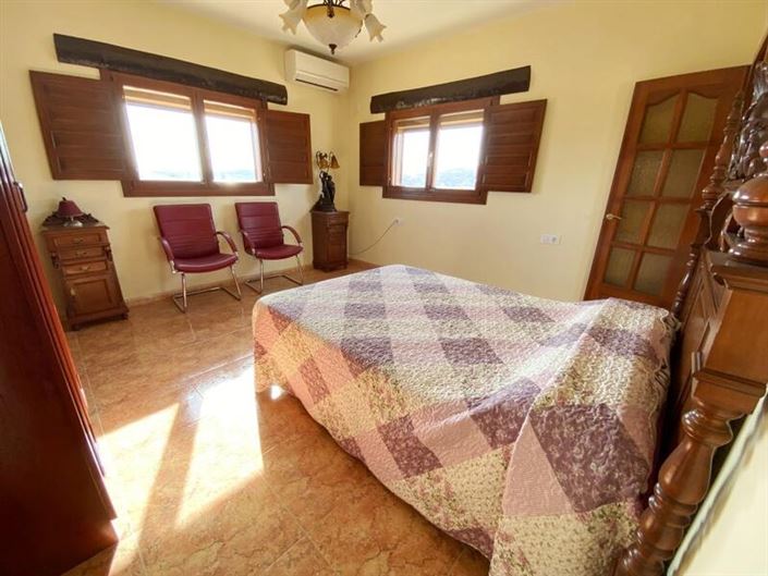 Image No.27-3 Bed Villa for sale