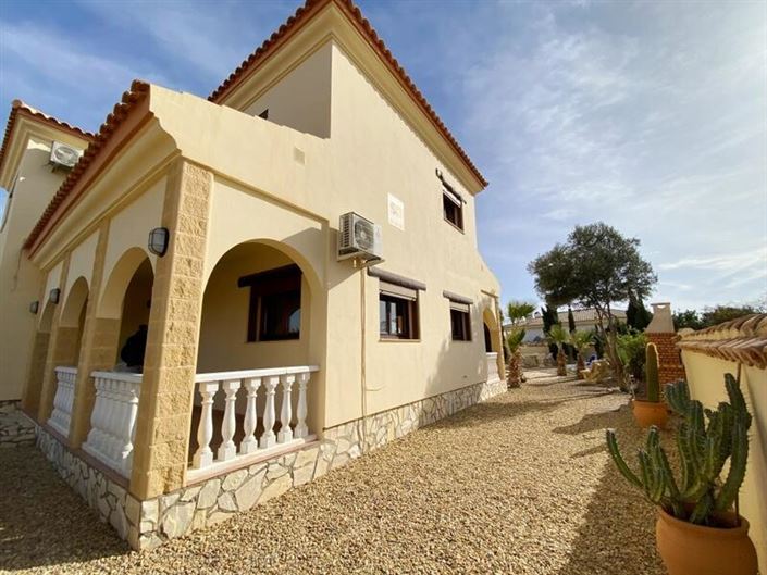 Image No.37-3 Bed Villa for sale