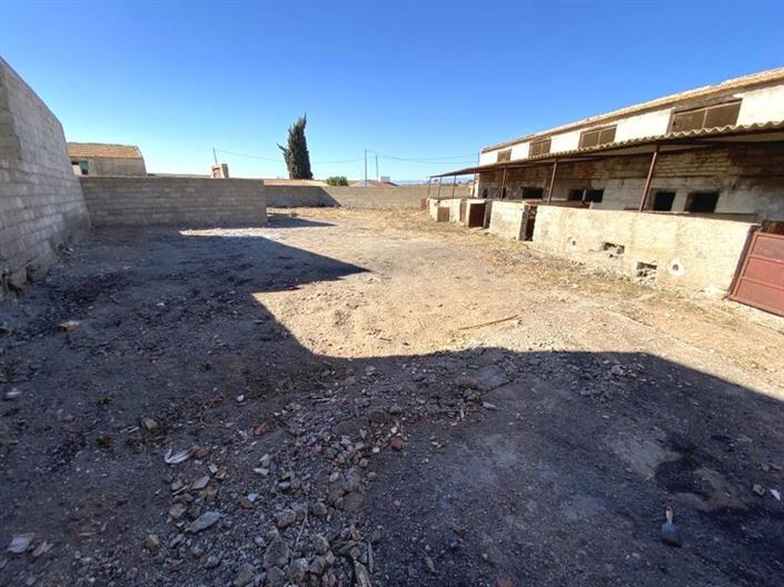 Image No.4-5 Bed Property for sale