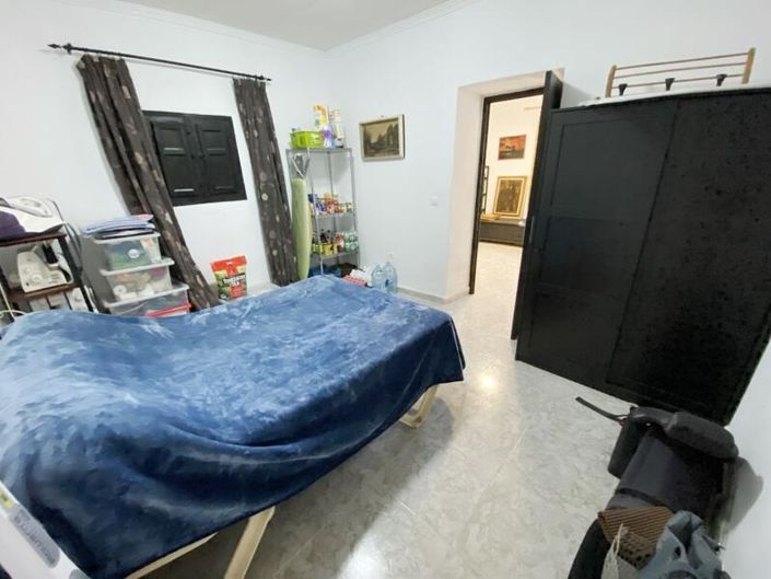 Image No.30-4 Bed Property for sale