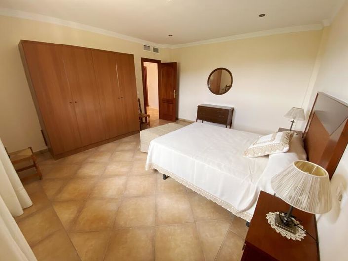 Image No.21-4 Bed Villa for sale