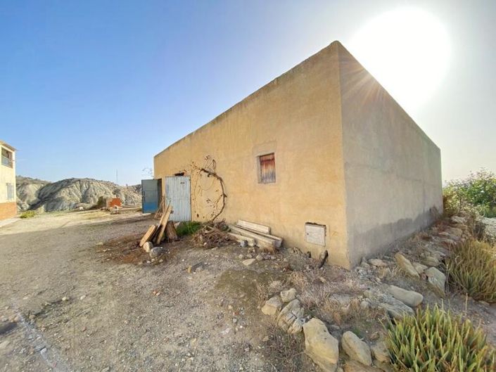 Image No.31-4 Bed Property for sale