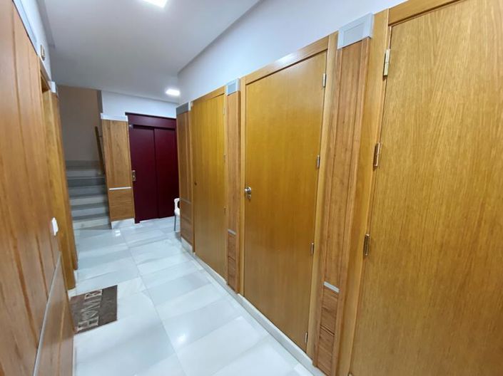 Image No.19-4 Bed Apartment for sale