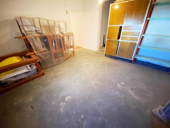 Image No.23-5 Bed Property for sale