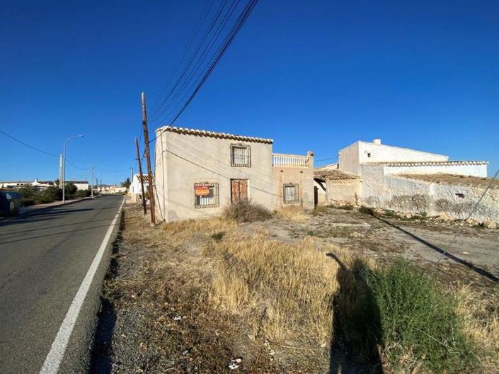 Image No.19-3 Bed Property for sale