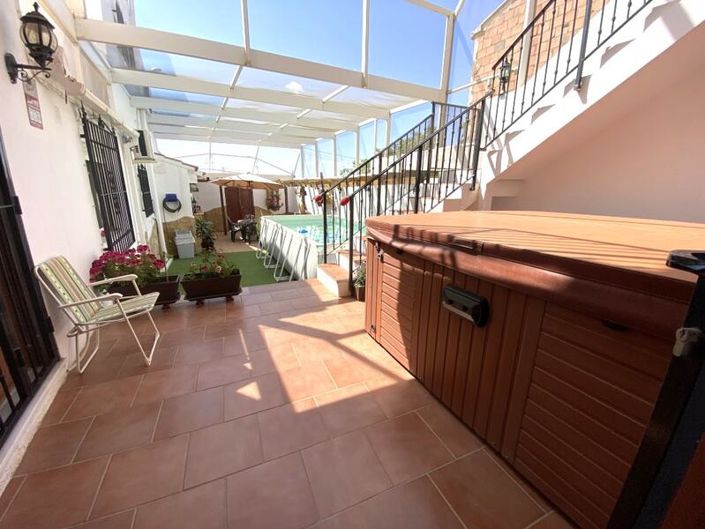 Image No.3-6 Bed Property for sale