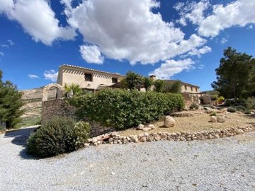vh2542-country-house-for-sale-in-velez-rubio-