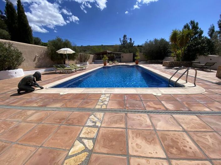 Image No.39-7 Bed Property for sale