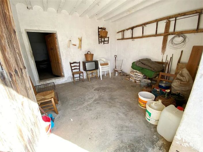 Image No.26-3 Bed Property for sale