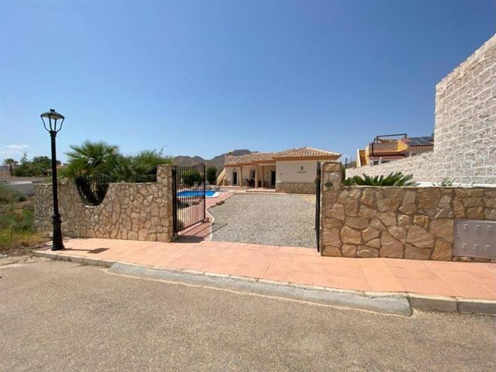 Image No.28-3 Bed Villa for sale