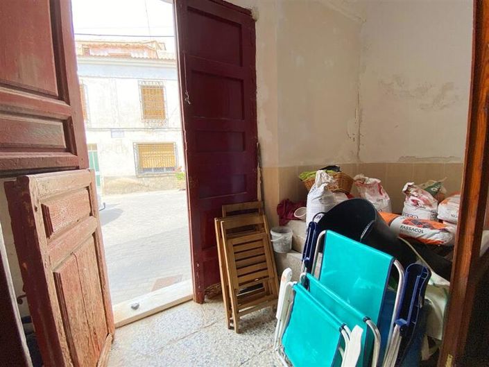 Image No.5-5 Bed Property for sale