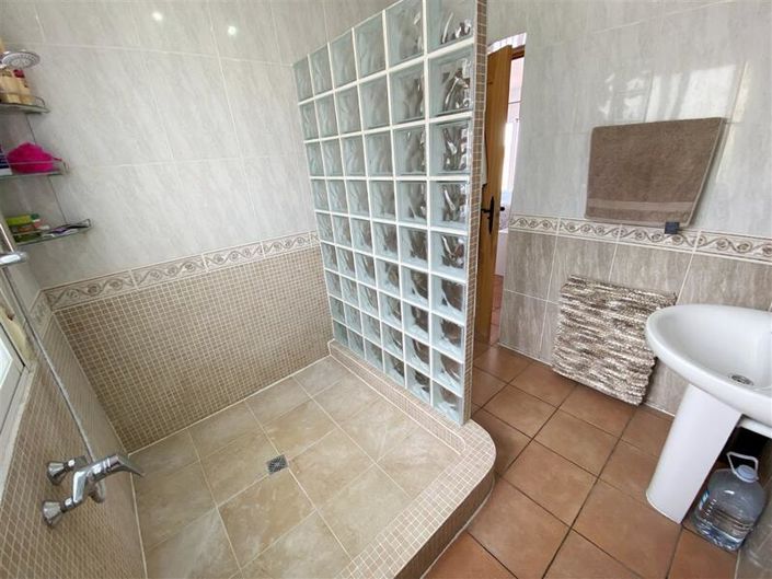 Image No.24-Villa de 4 chambres à vendre à Huercal-Overa