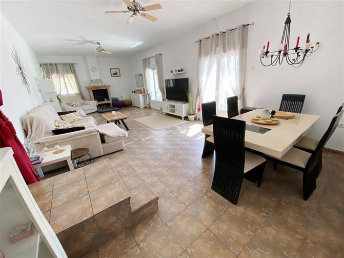 Image No.14-4 Bed Villa for sale