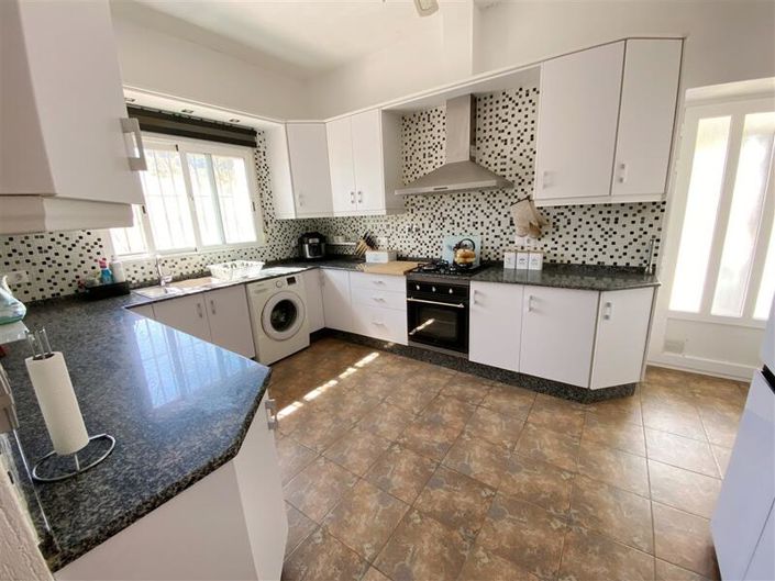 Image No.17-4 Bed Villa for sale