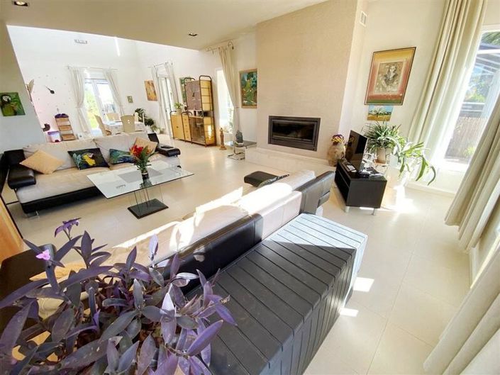 Image No.4-3 Bed Villa for sale