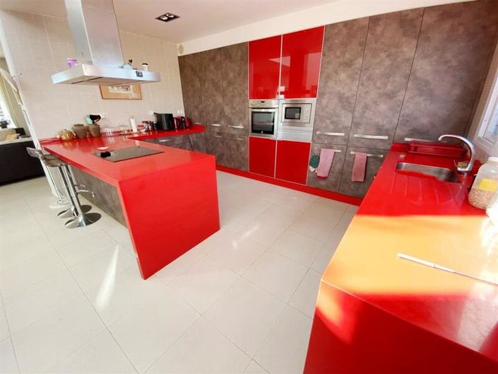 Image No.6-3 Bed Villa for sale