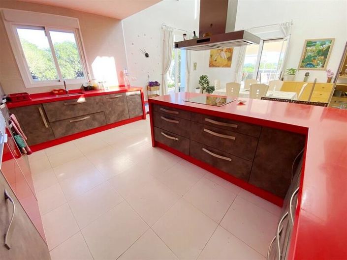 Image No.7-3 Bed Villa for sale