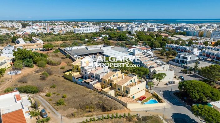 Image No.40-Jumelé de 4 chambres à vendre à Olhão