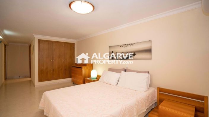 Image No.16-Jumelé de 4 chambres à vendre à Vilamoura