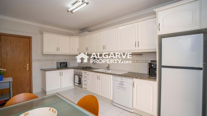 Image No.2-Jumelé de 4 chambres à vendre à Vilamoura