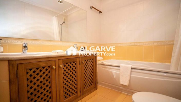 Image No.9-Jumelé de 4 chambres à vendre à Vilamoura