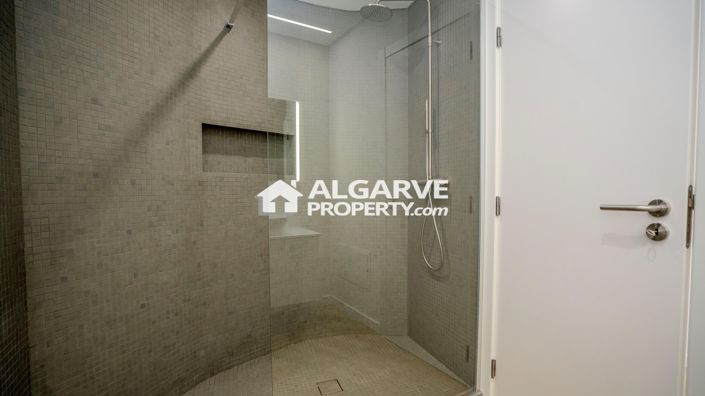 Image No.10-Villa de 4 chambres à vendre à Vilamoura