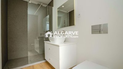 3-11671-78d1f4f8b6655591b02d22fabb36a692d73cc