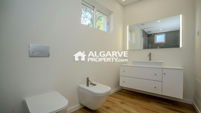 Image No.6-Villa de 4 chambres à vendre à Vilamoura