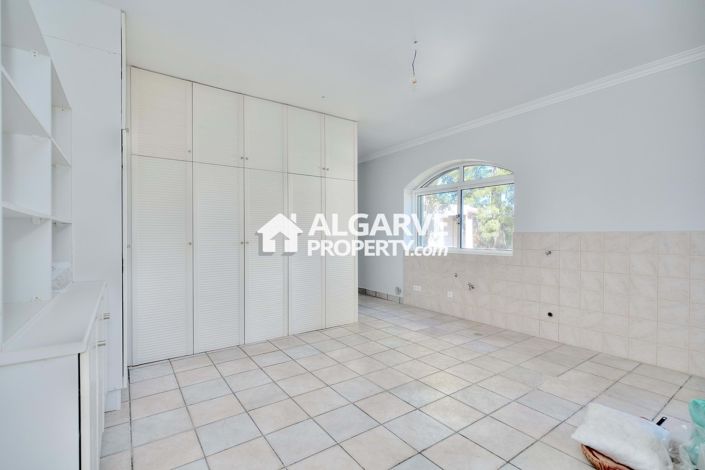 Image No.16-6 Bed Villa for sale