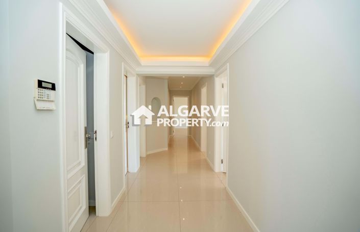 Image No.29-6 Bed Villa for sale