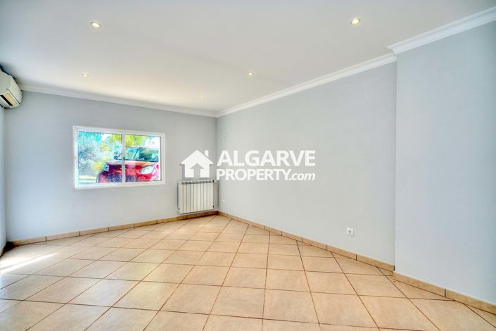 Image No.30-6 Bed Villa for sale