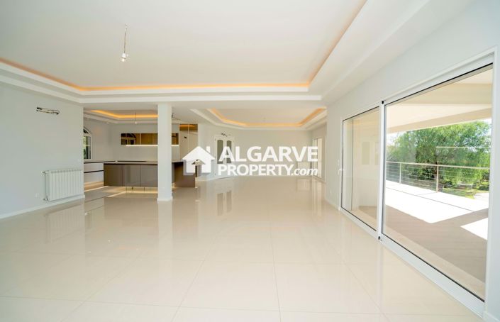 Image No.47-6 Bed Villa for sale