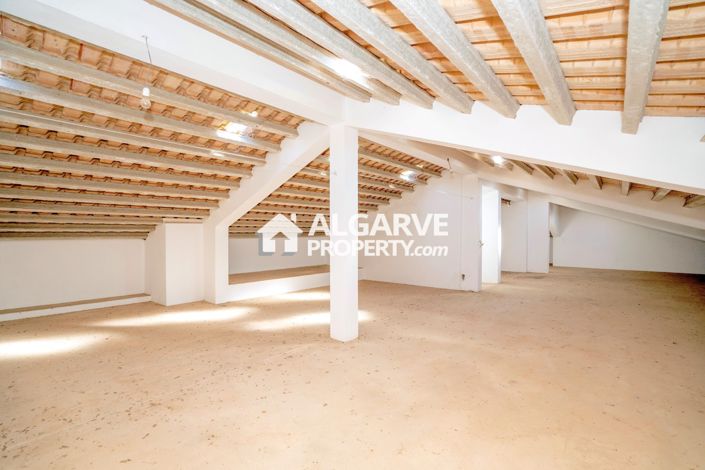 Image No.55-6 Bed Villa for sale