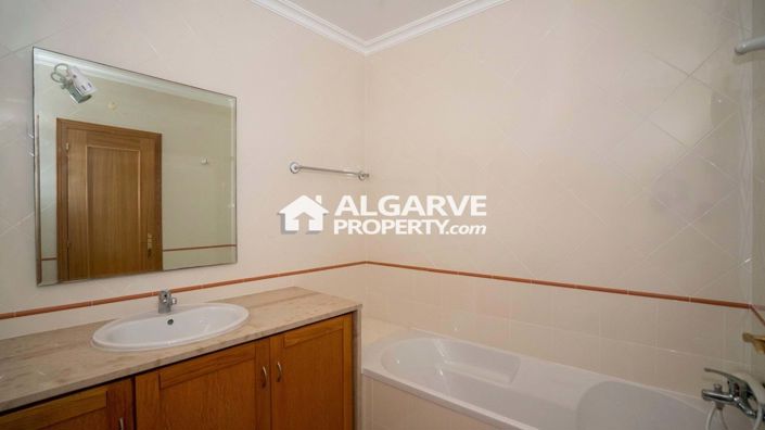 Image No.18-2 Bed Apartment for sale