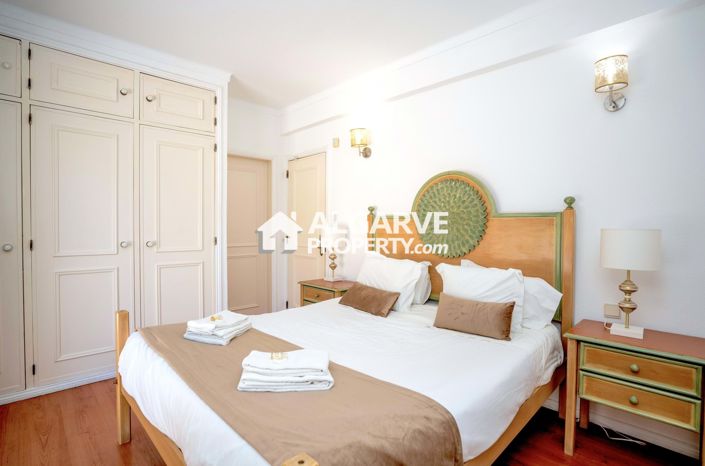 Image No.3-7 Bed Villa for sale