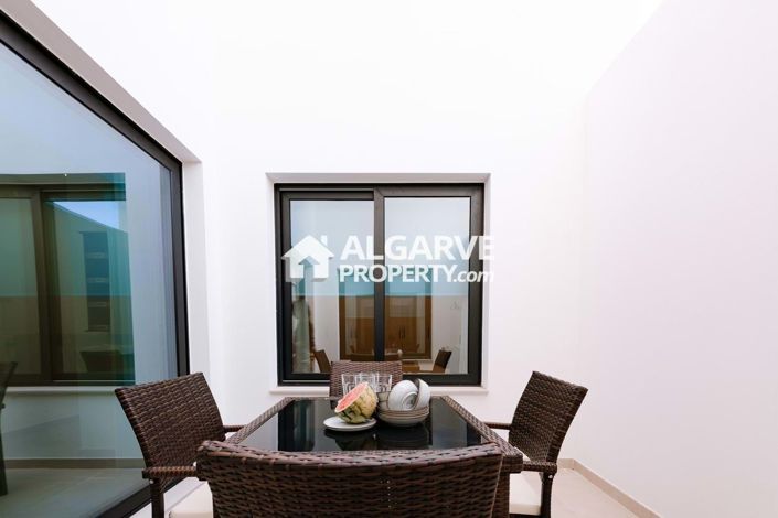 Image No.11-2 Bed Apartment for sale