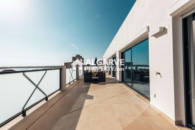 3-12155-78d1f4f8b6655591b02d22fabb36a692d73cc