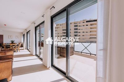 3-12155-78d1f4f8b6655591b02d22fabb36a692d73cc