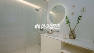 3-12180-78d1f4f8b6655591b02d22fabb36a692d73cc