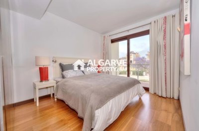 3-12032-78d1f4f8b6655591b02d22fabb36a692d73cc