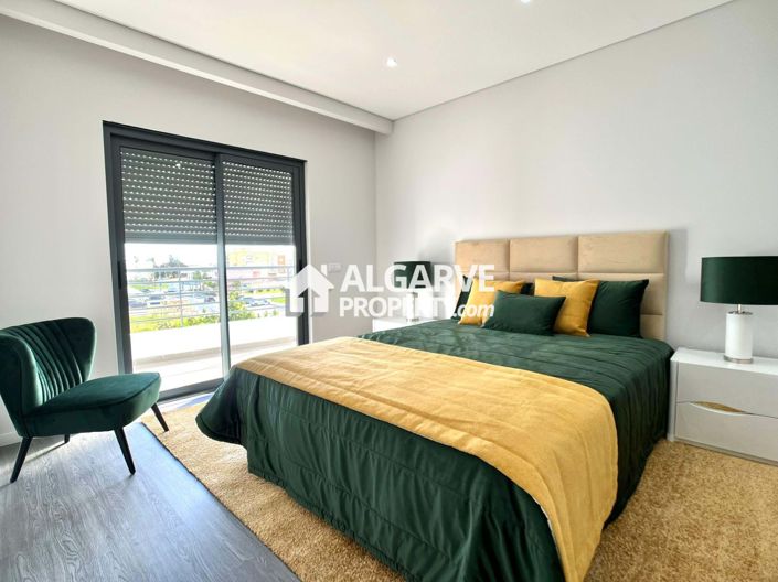 Image No.20-3 Bed Apartment for sale