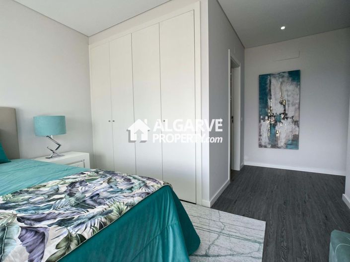 Image No.30-3 Bed Apartment for sale