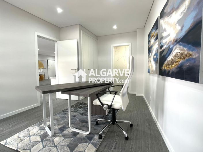 Image No.4-3 Bed Apartment for sale