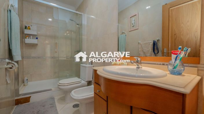 Image No.10-Appartement de 2 chambres à vendre à Quarteira