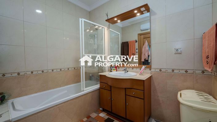 Image No.18-Appartement de 2 chambres à vendre à Quarteira