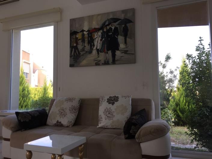 Image No.10-3 Bed House for sale