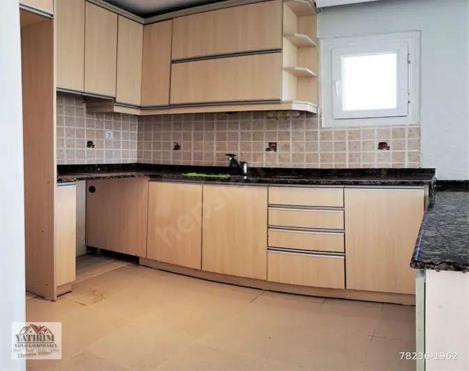 Image No.12-4 Bed House for sale